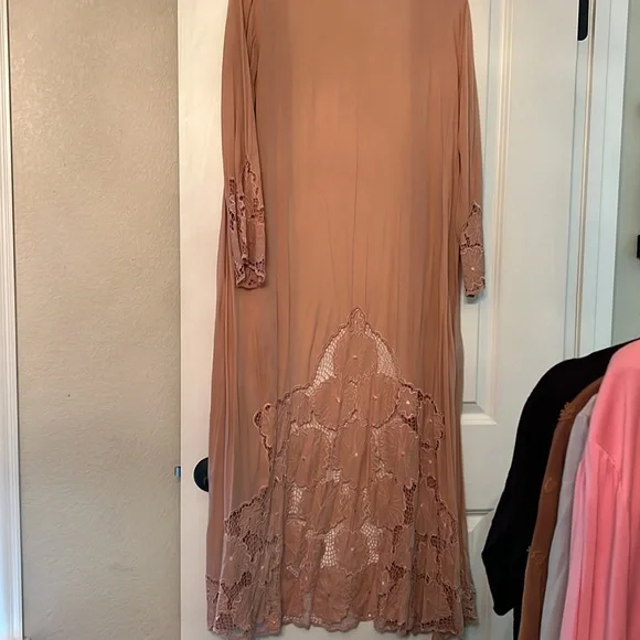 Light weight never worn kimono coral/pink - Picture 5 of 8